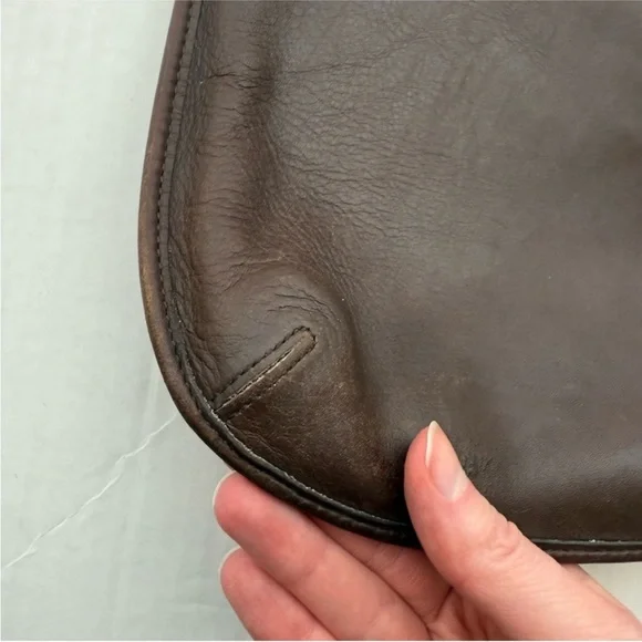 Coach Brown Leather Crossbody Bag with Minimalist Design - Picture 3 of 11